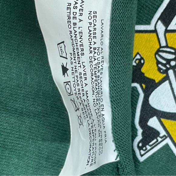 Fanatics Pittsburgh Penguins NHL Graphic Tee Size: S - Picture 6 of 9